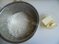 美味佳肴般的老婆饼做法图解3)