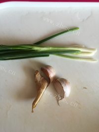 美味的蒜蓉粉丝蒸开背虾做法图解8)