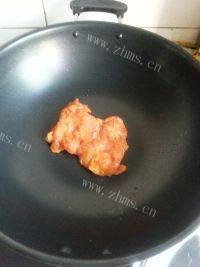 好吃的板烧鸡腿堡做法图解4)