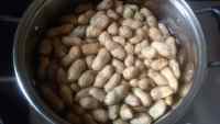 下酒菜盐水煮花生做法图解3)