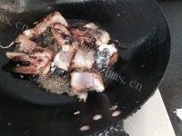 美味的毛豆烧鱼块做法图解4)