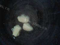 自制拔丝苹果做法图解4)