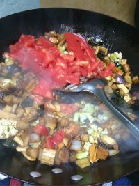 美味什锦烩麻食做法图解8)