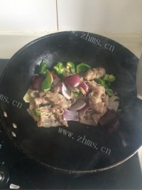 美味青椒洋葱羊肉卷做法图解6)