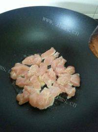 鸡胸肉炒青椒做法图解2)
