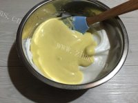 自制香橙蛋糕卷做法图解11)