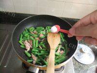 家常菜豆角炒瘦肉