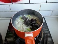 美味的牛油果面条做法图解9)
