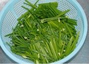 韭菜花炒鱿鱼做法图解5)