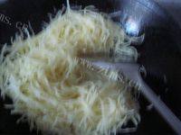 在家做的土豆丝卷饼做法图解10)