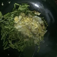 家常菜蒜苔炒鸡蛋做法图解5)