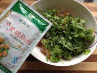 香菜拌海蜇头做法图解7)