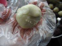 诱人的红豆冰皮月饼做法图解8)