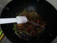 家常菜青椒炒鸡块做法图解8)