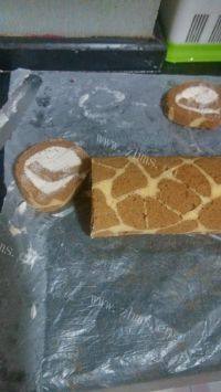 自己做的长颈鹿蛋糕卷