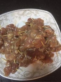 美味的牙签肉做法图解4)