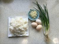 美味银鱼蛋炒饭做法图解1)