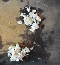 美味的香菇肉酱拌面做法图解3)