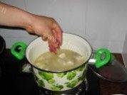 美味的立鱼豆腐汤做法图解8)