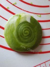自制抹茶蛋黄酥做法图解11)