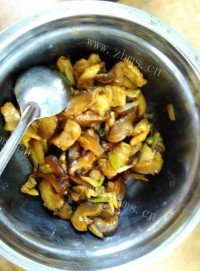香喷喷的香菇糯米饭做法图解3)