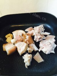 芳香四溢的西洋菜猪骨汤做法图解5)