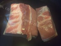 美味的酸菜汆白肉做法图解1)