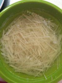 家常菜洋葱土豆做法图解2)