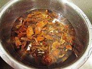 家常菜肉末炒蘑菇做法图解1)
