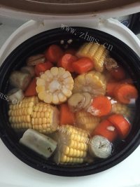 美味的牛蒡排骨汤做法图解5)