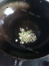 家常菜酸辣绿豆芽做法图解3)