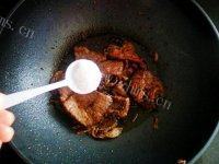 「家有大厨」孜然牛肉做法图解9)