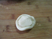 樱花酥皮月饼做法图解16)