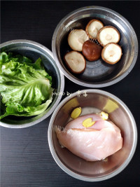 美味香菇鸡肉汉堡做法图解1)