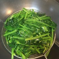 麻酱菠菜墩做法图解4)