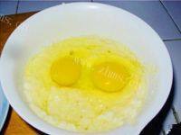 秀色可餐的鸡蛋豆渣饼做法图解3)