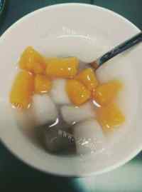 美味的牛奶芋圆做法图解4)