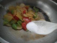 美味的西红柿炒土豆片做法图解9)