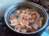 土豆炖鸡肉做法图解4)