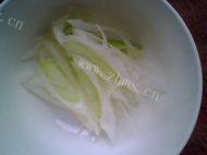 快手菜豆芽炒肉做法图解2)