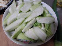 家常菜素炒丝瓜做法图解1)
