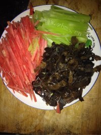 家常菜鱼香肉丝做法图解2)