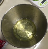 自制蓝莓蛋糕卷做法图解4)