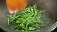 家常菜豆角炒肉做法图解4)