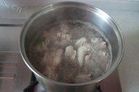 美味的咖喱牛肉粉丝汤做法图解2)