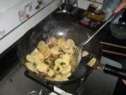 可口家常菜土豆片炒辣椒做法图解5)