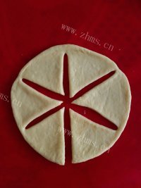 珍馐美味的圣诞树面包做法图解5)
