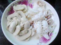 鲜嫩的笼蒸海鲜豆腐做法图解5)