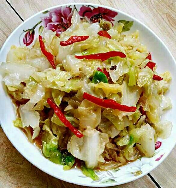 色香味俱全的手撕包菜