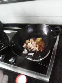 DIY美食-苦瓜炒肉片做法图解7)